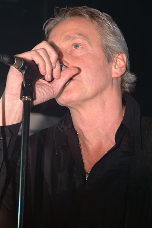 Metropolis Album Launch Party - Steve Overland - 7 Feb 2010 - copyright Noel Buckley